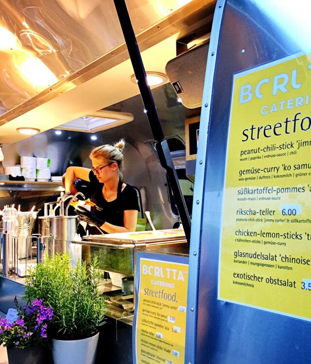 AIRSTREAM / STREETFOOD